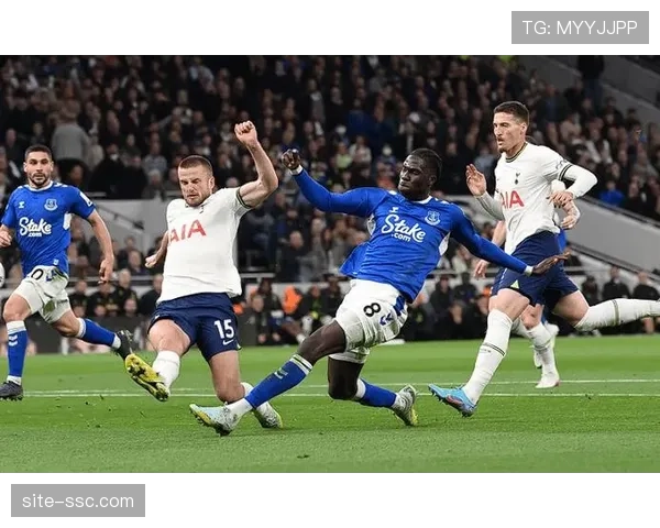 埃弗顿防守压迫强度数据亮眼 前场反抢成功率提升